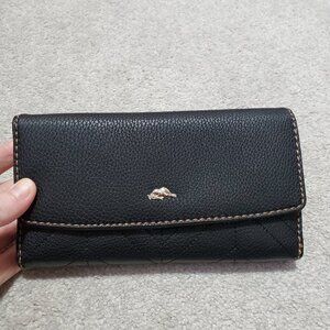 ROOTS NWOT Faux Leather Tri-Fold Wallet Foldover Quilted RFID Black 7.5" x 4"